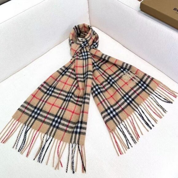 Burberry Fringed Designer Shawl - Picture 1 of 6